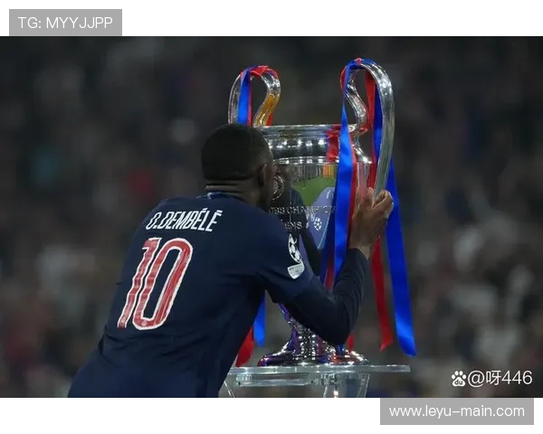 登贝莱获金球奖,上赛季进球35粒助攻16次